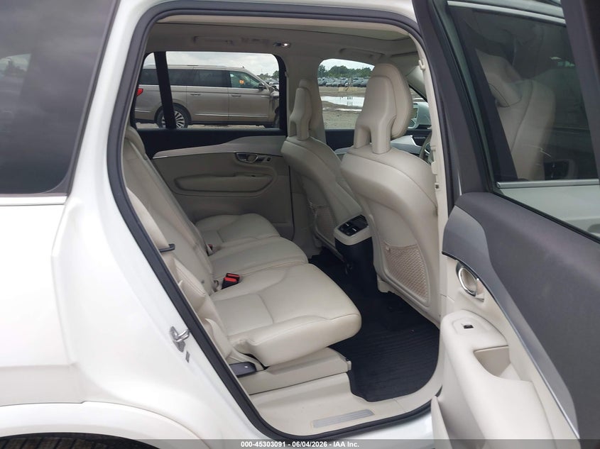 2017 Volvo Xc90 VIN YV4A22PK7H1157609 IAAI salvage auction — FRONT END, Salvage (Texas), sold $9,175 on 2026-08-05 (photo 8)