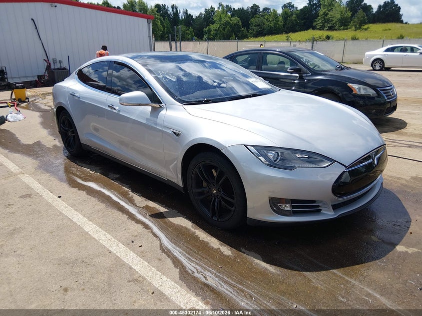 2013 Tesla Model s VIN 5YJSA1CN6DFP18159 IAAI salvage auction — SIDE, Salvage (Mississippi), sold $5,050 on 2026-07-09 (photo 1)