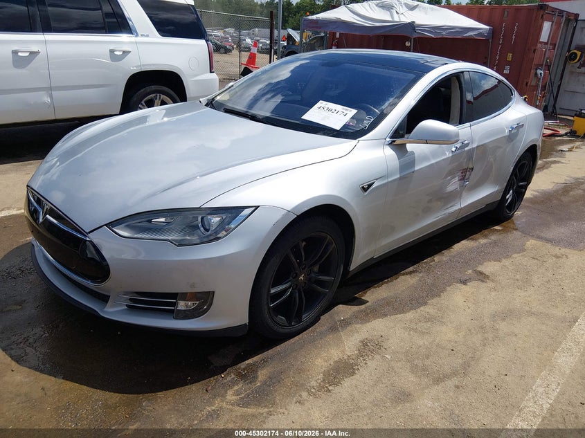 2013 Tesla Model s VIN 5YJSA1CN6DFP18159 IAAI salvage auction — SIDE, Salvage (Mississippi), sold $5,050 on 2026-07-09 (photo 2)