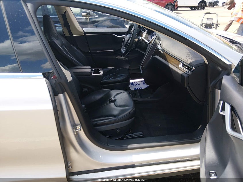 2013 Tesla Model s VIN 5YJSA1CN6DFP18159 IAAI salvage auction — SIDE, Salvage (Mississippi), sold $5,050 on 2026-07-09 (photo 5)