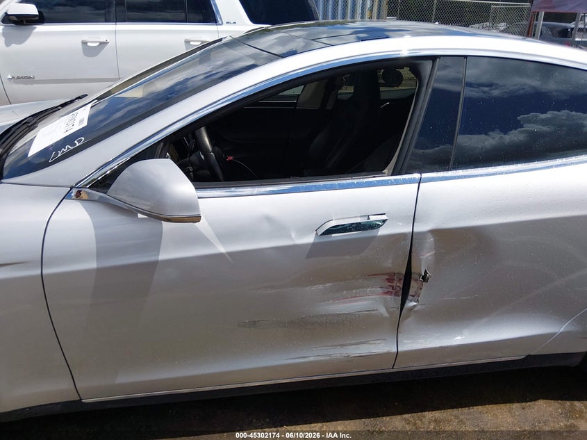 2013 Tesla Model s VIN 5YJSA1CN6DFP18159 IAAI salvage auction — SIDE, Salvage (Mississippi), sold $5,050 on 2026-07-09 (photo 6)