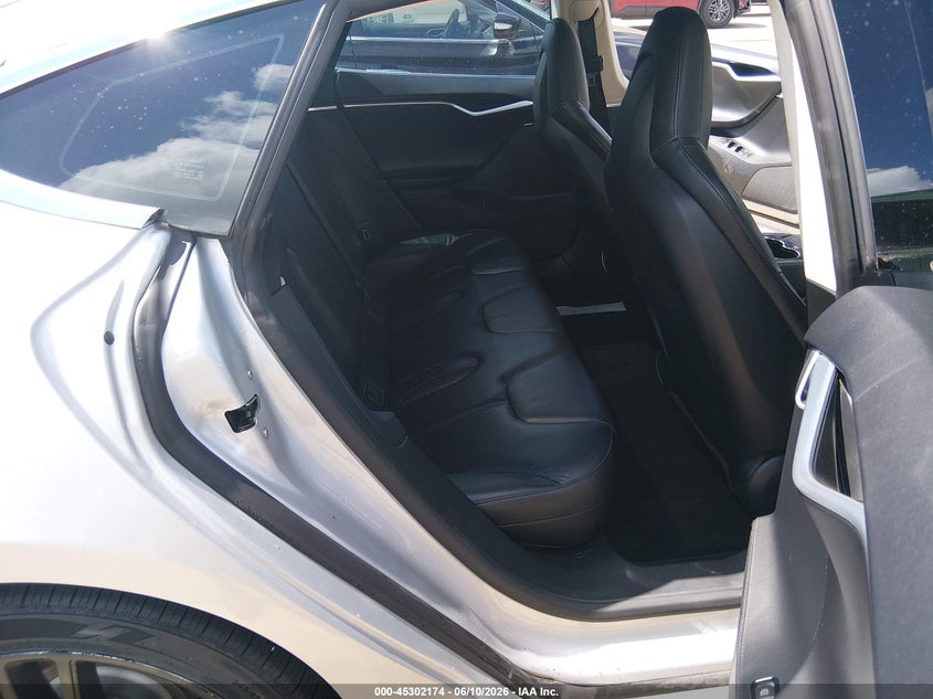 2013 Tesla Model s VIN 5YJSA1CN6DFP18159 IAAI salvage auction — SIDE, Salvage (Mississippi), sold $5,050 on 2026-07-09 (photo 8)