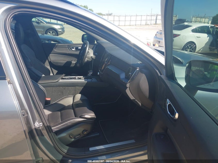 2020 Volvo Xc60 VIN YV4102DM2L1512402 IAAI salvage auction — UNKNOWN, Salvage Title, sold $9,700 on 2026-07-16 (photo 5)