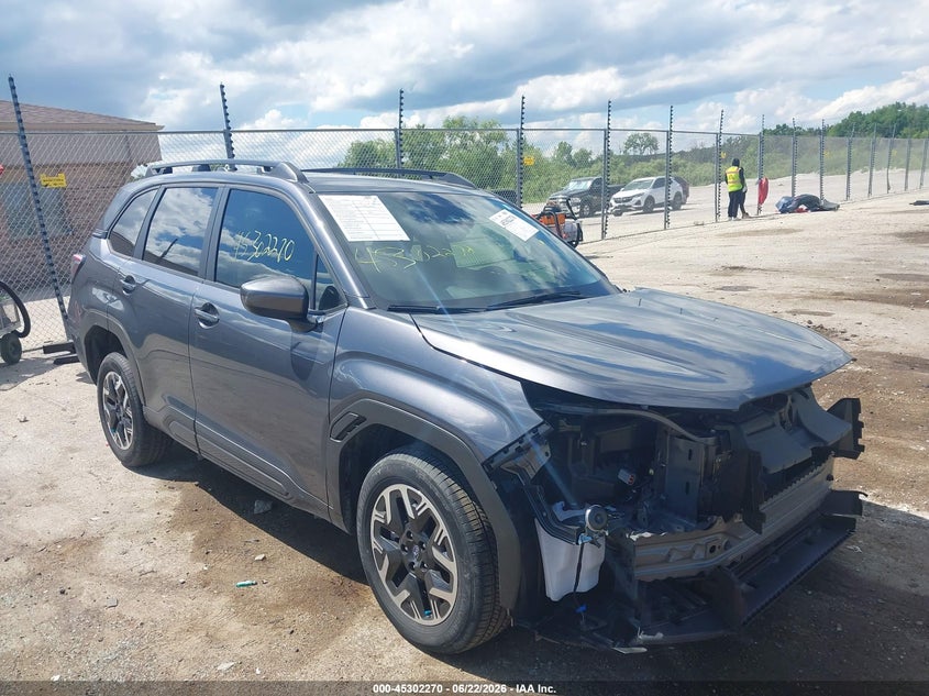 2025 Subaru Forester VIN JF2SLDBC1SH425344 IAAI salvage auction — FRONT END, Salvage Title, sold $8,950 on 2026-09-08 (photo 1)