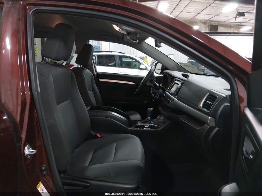 2016 Toyota Highlander VIN 5TDZARFH0GS021346 IAAI salvage auction — FRONT & REAR, Salvage Title, sold $3,850 on 2026-07-28 (photo 5)