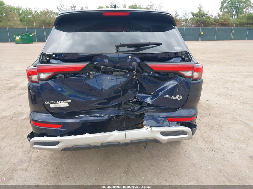 2025 Mitsubishi Outlander VIN JA4T5VA99SZ010415 IAAI salvage auction — REAR END, Salvage Title, sold $11,900 on 2026-07-31 (photo 6)