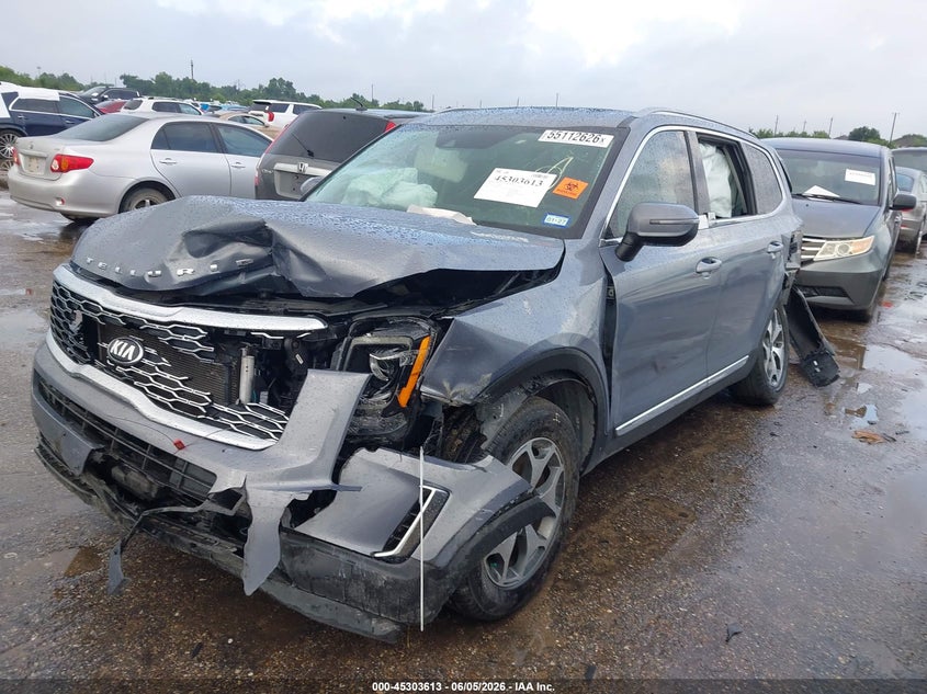 2020 Kia Telluride VIN 5XYP34HC8LG076821 IAAI salvage auction — FRONT & REAR, Salvage Title, sold $1,600 on 2026-07-15 (photo 2)