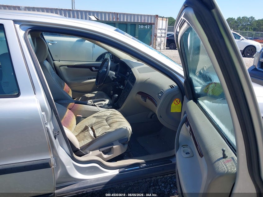 2004 Volvo S60 VIN YV1RS61T042367899 IAAI salvage auction — FRONT END, Repossession Paperwork (Georgia), sold $400 on 2026-07-17 (photo 5)
