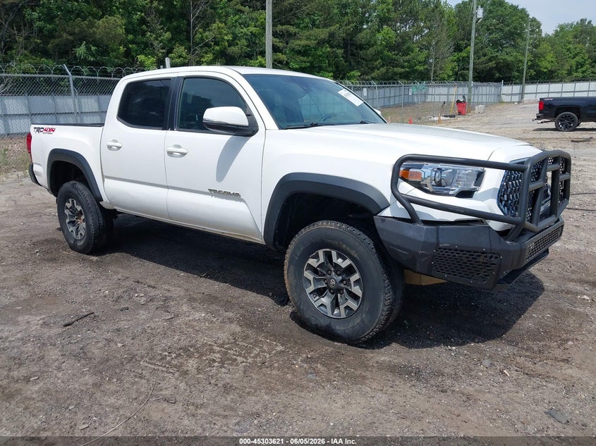 2018 Toyota Tacoma VIN 5TFCZ5AN2JX133328 IAAI salvage auction — LEFT FRONT, Salvage Title, sold $9,250 on 2026-07-16 (photo 1)