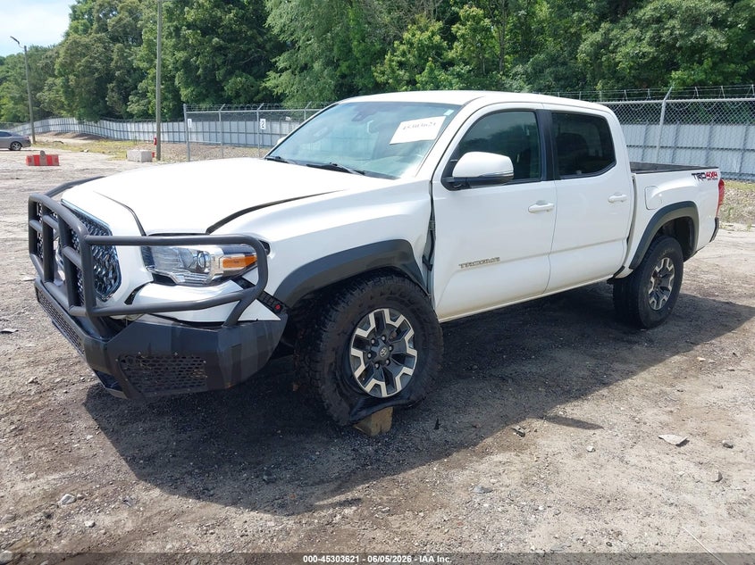 2018 Toyota Tacoma VIN 5TFCZ5AN2JX133328 IAAI salvage auction — LEFT FRONT, Salvage Title, sold $9,250 on 2026-07-16 (photo 2)