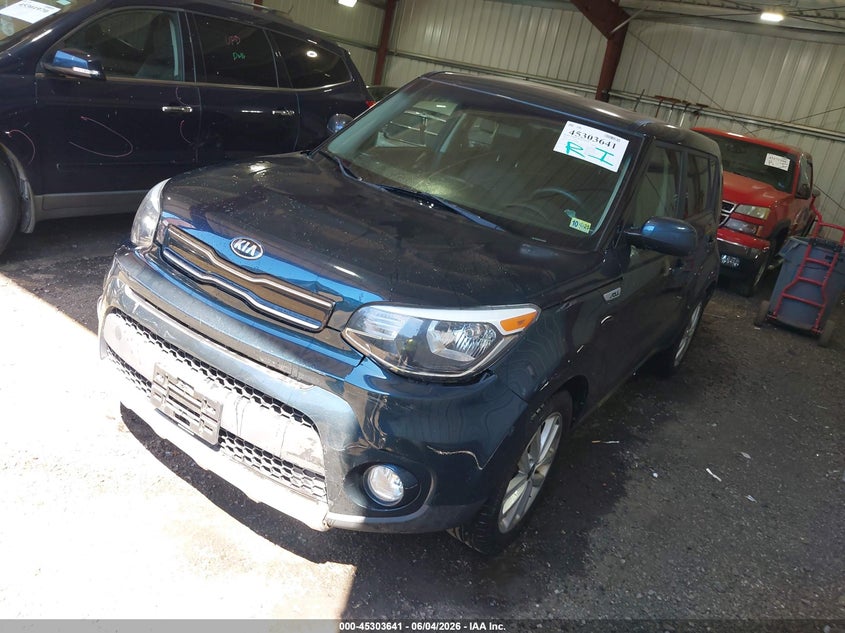 2018 Kia Soul VIN KNDJP3A52J7600085 IAAI salvage auction — LEFT FRONT, Salvage Title, sold $2,200 on 2026-07-12 (photo 2)
