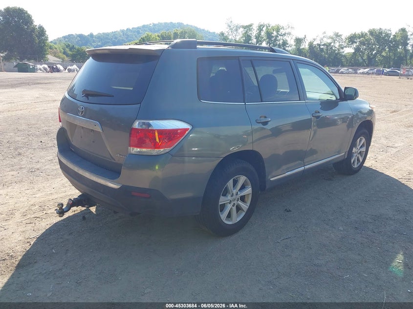 2012 Toyota Highlander VIN 5TDBK3EH0CS097589 IAAI salvage auction — NORMAL WEAR, Salvage Title, sold $2,150 on 2026-07-13 (photo 4)