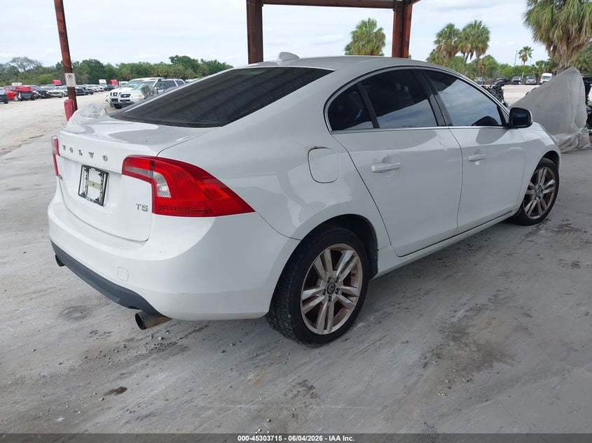 2013 Volvo S60 VIN YV1612FS4D2181040 IAAI salvage auction — NORMAL WEAR, Clear (Florida), sold $475 on 2026-07-07 (photo 4)