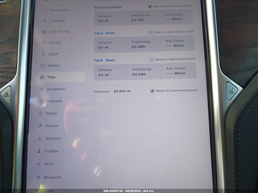 2017 Tesla Model x VIN 5YJXCDE25HF077788 IAAI salvage auction — RIGHT FRONT, Salvage Title, sold $9,100 on 2026-07-06 (photo 7)