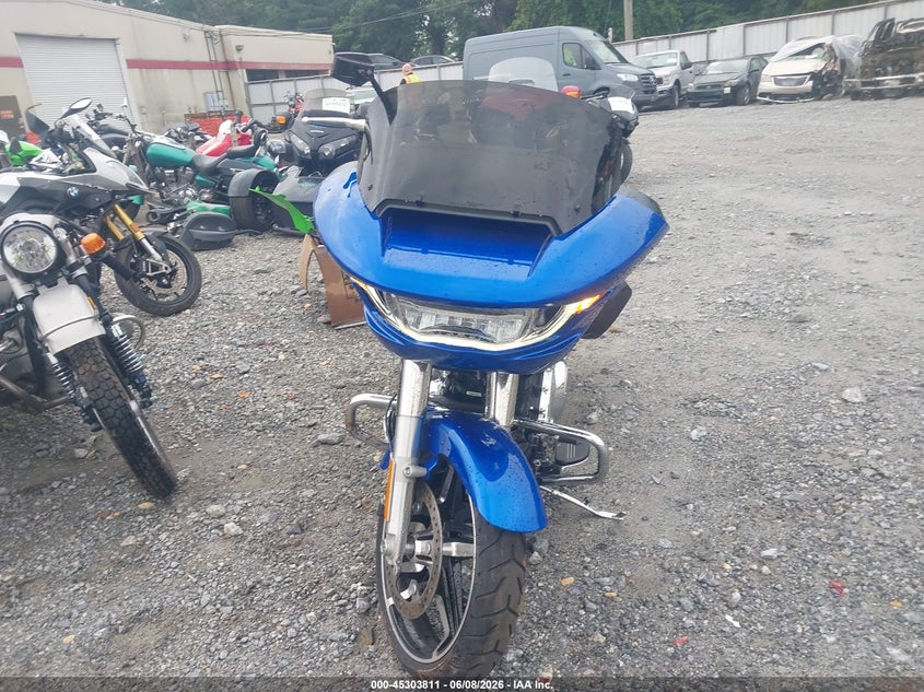 2025 Harley-davidson Road glide VIN 1HD1KH711SB644575 IAAI salvage auction — SIDE, Wait Title, sold $11,500 on 2026-10-06 (photo 5)