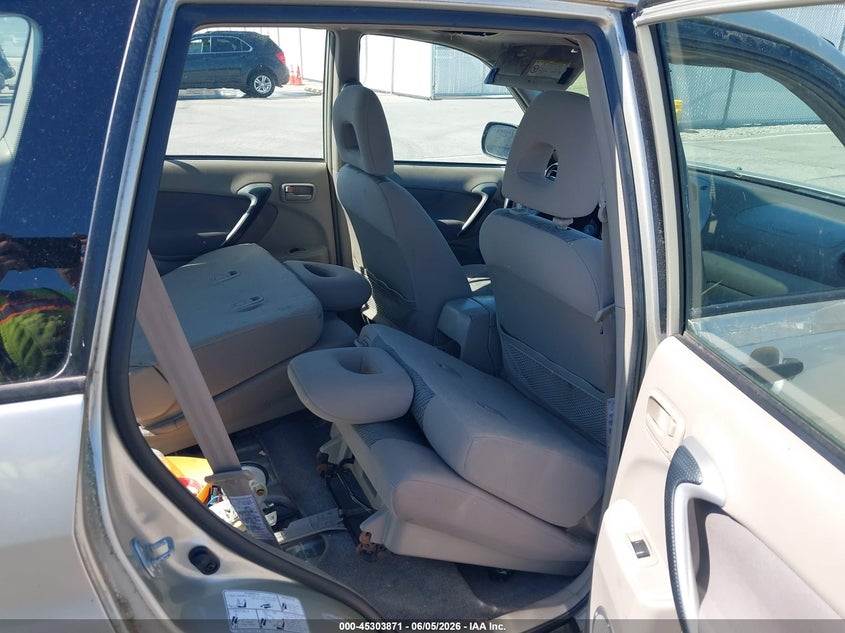 2003 Toyota Rav4 VIN JTEGH20V330110667 IAAI salvage auction — NORMAL WEAR, Clear (Indiana), sold $425 on 2026-07-16 (photo 8)