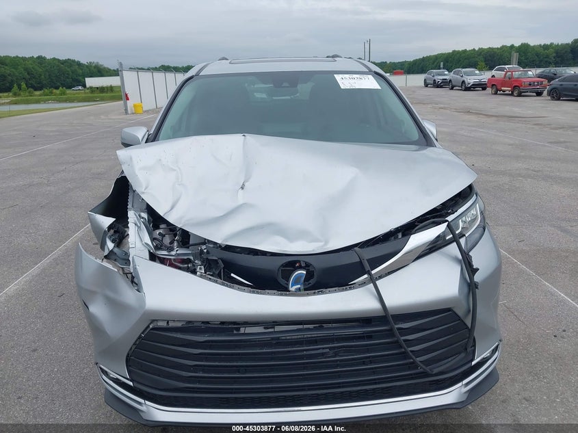2022 Toyota Sienna VIN 5TDJRKEC2NS104910 IAAI salvage auction — FRONT END, Salvage (Indiana), sold $18,350 on 2026-07-30 (photo 6)