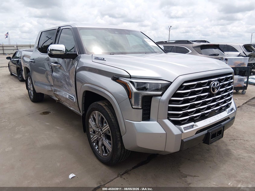 2026 Toyota Tundra VIN 5TFVC5DBXTX137027 — IAAI salvage auction photo