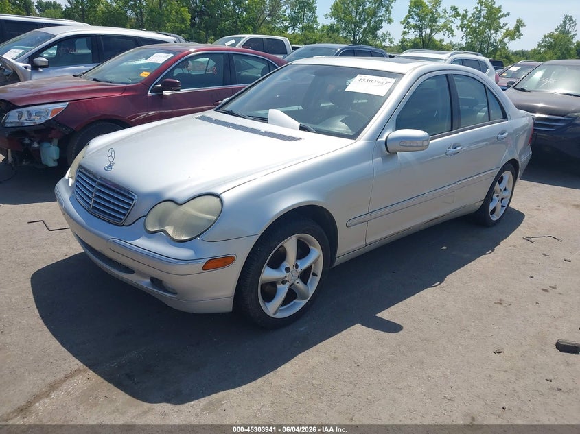 2004 Mercedes-benz C class VIN WDBRF61JX4A600961 IAAI salvage auction — ELECTRICAL, Salvage (Ohio), sold $325 on 2026-07-07 (photo 2)