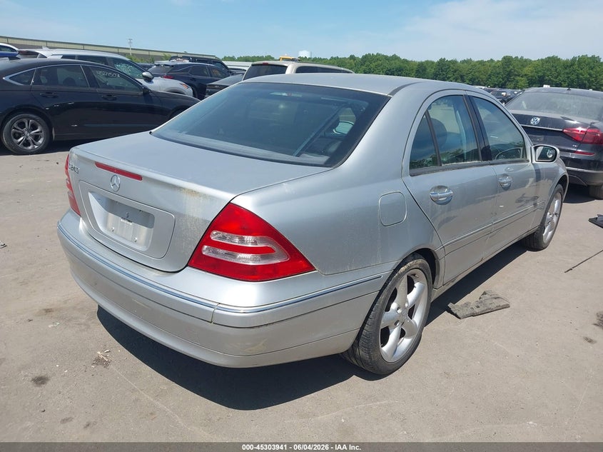 2004 Mercedes-benz C class VIN WDBRF61JX4A600961 IAAI salvage auction — ELECTRICAL, Salvage (Ohio), sold $325 on 2026-07-07 (photo 4)