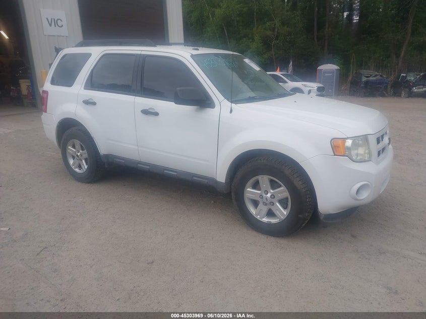 2009 Ford Escape hybrid VIN 1FMCU59329KA71208 IAAI salvage auction — LEFT SIDE, Salvage (Vermont), sold $175 on 2026-07-09 (photo 1)