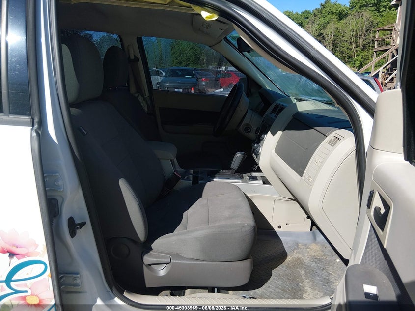 2009 Ford Escape hybrid VIN 1FMCU59329KA71208 IAAI salvage auction — LEFT SIDE, Salvage (Vermont), sold $175 on 2026-07-09 (photo 5)