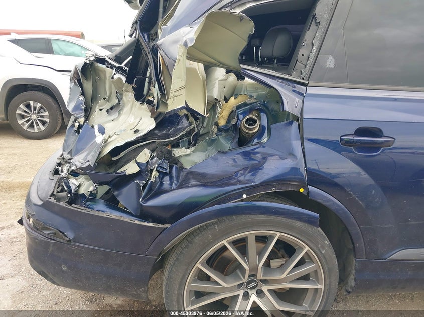 2019 Audi Q7 VIN WA1VAAF74KD038835 IAAI salvage auction — FRONT & REAR, Salvage (Texas), sold $2,050 on 2026-07-29 (photo 6)