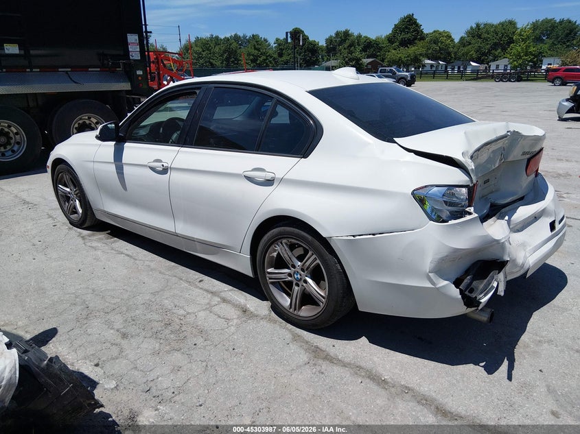 2015 BMW 3er VIN WBA3B1C58FK139694 IAAI salvage auction — REAR END, Salvage (Kentucky), sold $1,500 on 2026-08-10 (photo 3)