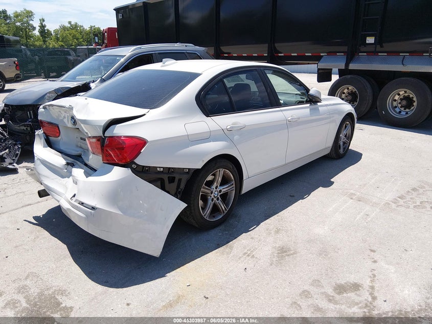2015 BMW 3er VIN WBA3B1C58FK139694 IAAI salvage auction — REAR END, Salvage (Kentucky), sold $1,500 on 2026-08-10 (photo 4)