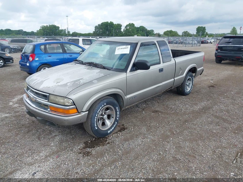 1999 Chevrolet S-10 VIN 1GCCS1948XK159463 IAAI salvage auction — NORMAL WEAR, Clear (Illinois), sold $300 on 2026-07-08 (photo 2)