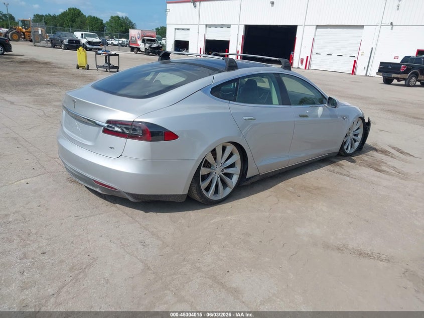 2013 Tesla Model s VIN 5YJSA1CN4DFP04115 IAAI salvage auction — FRONT END, Salvage Title, sold $2,350 on 2026-07-29 (photo 4)