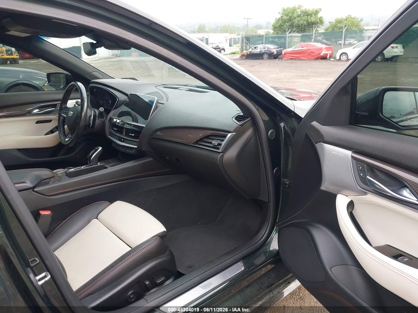 2020 Cadillac Ct5 VIN 1G6DU5RK0L0132755 IAAI salvage auction — SIDE, Salvage Title, sold $8,200 on 2026-07-24 (photo 5)