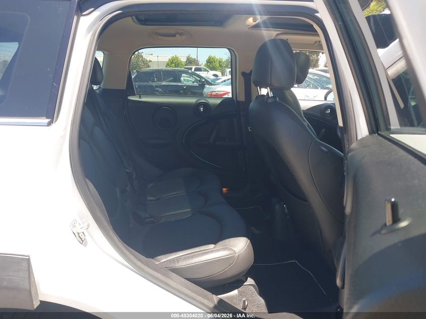 2012 Mini VIN WMWZC3C52CWP20048 IAAI salvage auction — NORMAL WEAR, Salvage Title - Dealer (California), sold $525 on 2026-07-13 (photo 8)