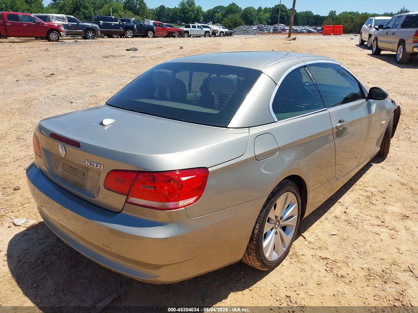 2007 BMW 3er VIN WBAWL13557PX13358 IAAI salvage auction — LEFT SIDE, Salvage (North Carolina), sold $325 on 2026-07-06 (photo 4)