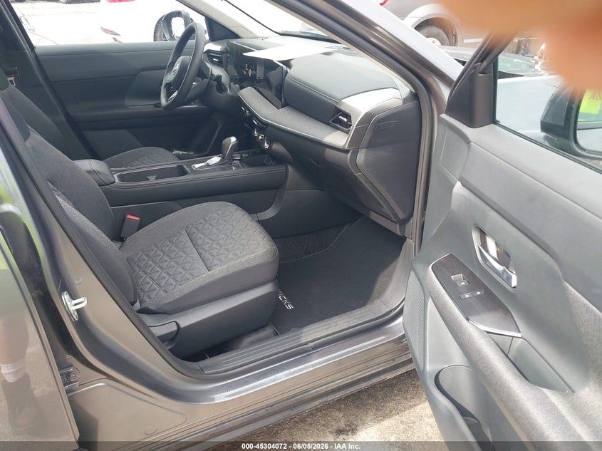 2025 Nissan Kicks VIN 3N8AP6CBXSL335938 IAAI salvage auction — FRONT END, Salvage Title, sold $8,500 on 2026-07-05 (photo 5)