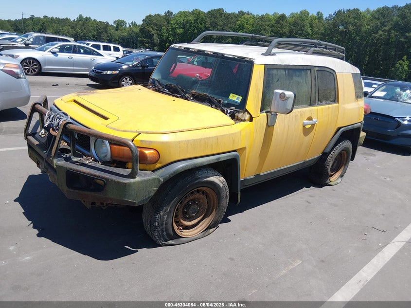 2007 Toyota Fj cruiser VIN JTEBU11F570067527 IAAI salvage auction — NORMAL WEAR, Original (Vermont), sold $3,000 on 2026-07-15 (photo 2)