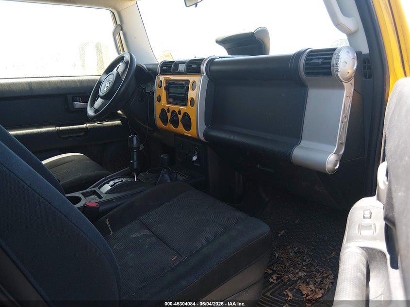 2007 Toyota Fj cruiser VIN JTEBU11F570067527 IAAI salvage auction — NORMAL WEAR, Original (Vermont), sold $3,000 on 2026-07-15 (photo 5)