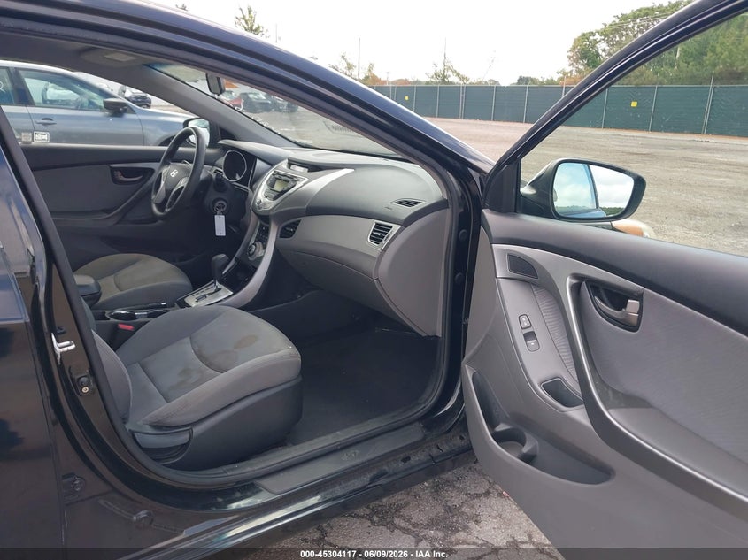 2011 Hyundai Elantra VIN KMHDH4AE4BU106020 IAAI salvage auction — SIDE, Clear (Indiana), sold $25 on 2026-07-07 (photo 5)