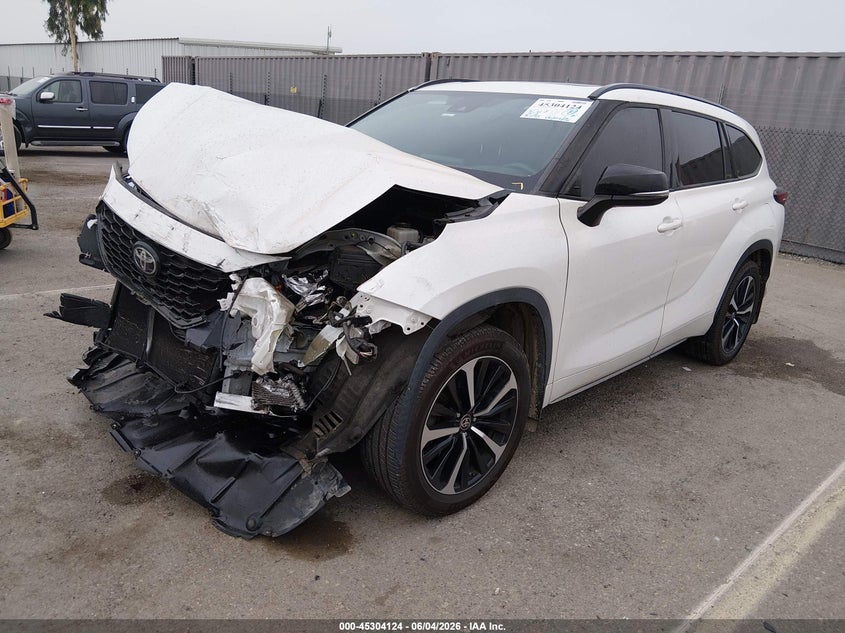 2021 Toyota Highlander VIN 5TDJZRAH4MS053936 IAAI salvage auction — FRONT END, Salvage (California), sold $9,675 on 2026-07-29 (photo 2)