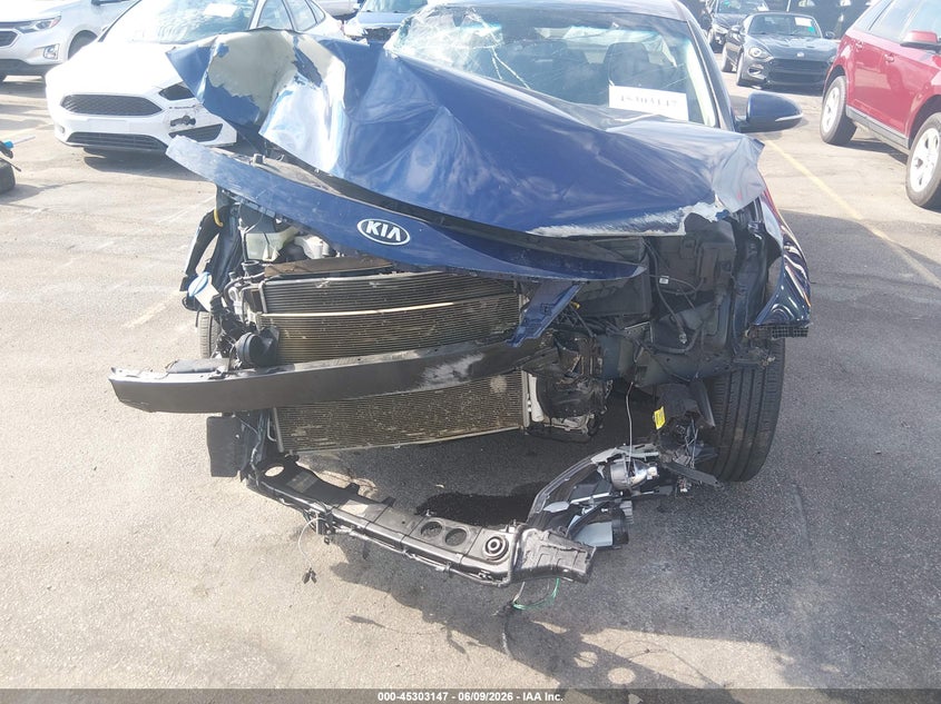 2020 Kia Optima VIN 5XXGT4L33LG421622 IAAI salvage auction — FRONT END, Salvage Title, sold $525 on 2026-07-15 (photo 6)