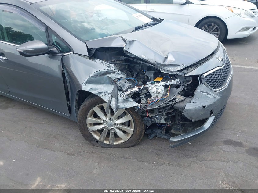 2015 Kia Forte VIN KNAFX5A83F5397901 IAAI salvage auction — RIGHT FRONT, Salvage (North Carolina), sold $400 on 2026-07-08 (photo 6)