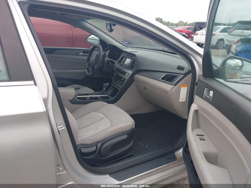 2016 Hyundai Sonata VIN KMHE24L12GA010976 IAAI salvage auction — NORMAL WEAR, Original (Texas), sold $400 on 2026-07-22 (photo 5)