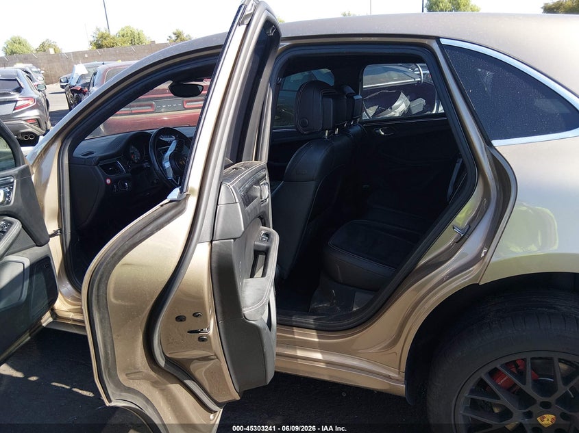 2017 Porsche Macan VIN WP1AG2A55HLB52497 IAAI salvage auction — RIGHT FRONT, Salvage Title, sold $7,925 on 2026-09-06 (photo 8)