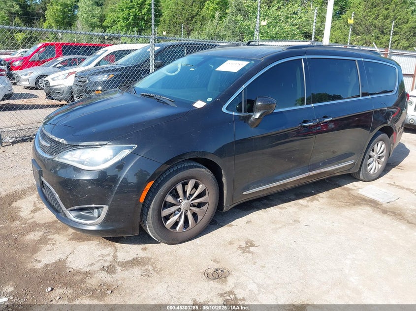 2017 Chrysler Pacifica VIN 2C4RC1BG3HR642311 IAAI salvage auction — HAIL, Clear (Oklahoma), sold $2,500 on 2026-09-06 (photo 2)
