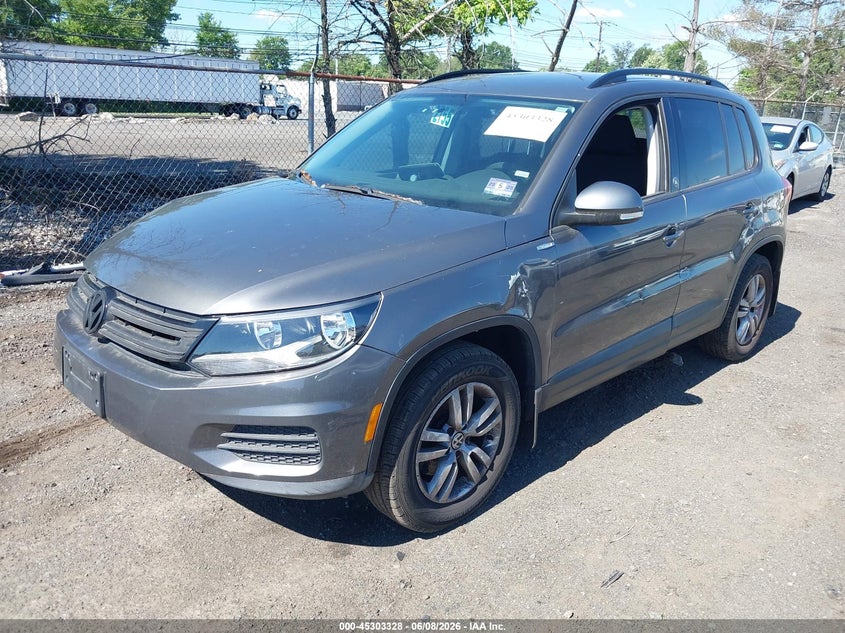 2015 Volkswagen Tiguan VIN WVGBV7AX0FW579393 IAAI salvage auction — NORMAL WEAR, Clear (New Jersey), sold $600 on 2026-07-06 (photo 2)