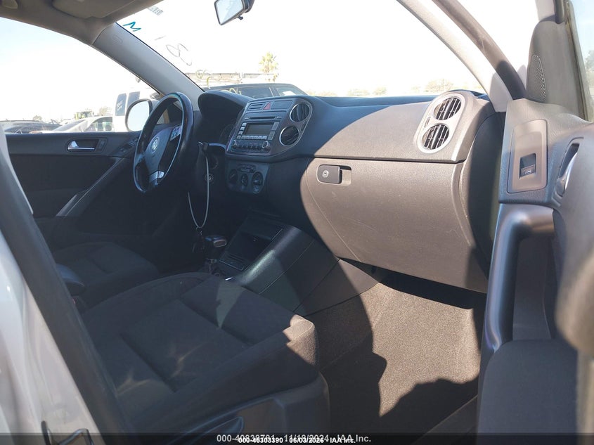 2009 Volkswagen Tiguan VIN WVGAV75N09W524631 IAAI salvage auction — RIGHT REAR, Salvage (Idaho), sold $275 on 2026-07-22 (photo 5)