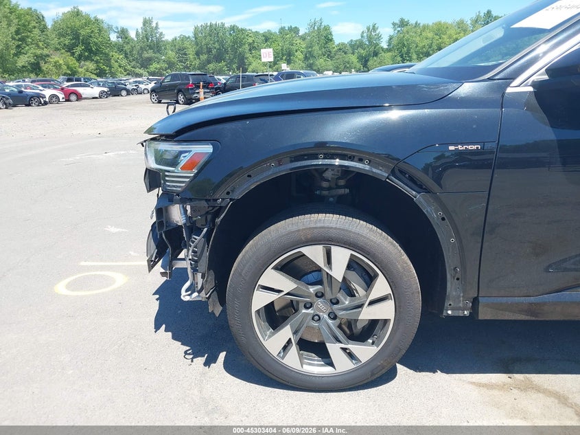 2021 Audi E-tron sportback VIN WA12AAGE8MB002130 IAAI salvage auction — FRONT END, Salvage Title, sold $14,100 on 2026-07-11 (photo 6)