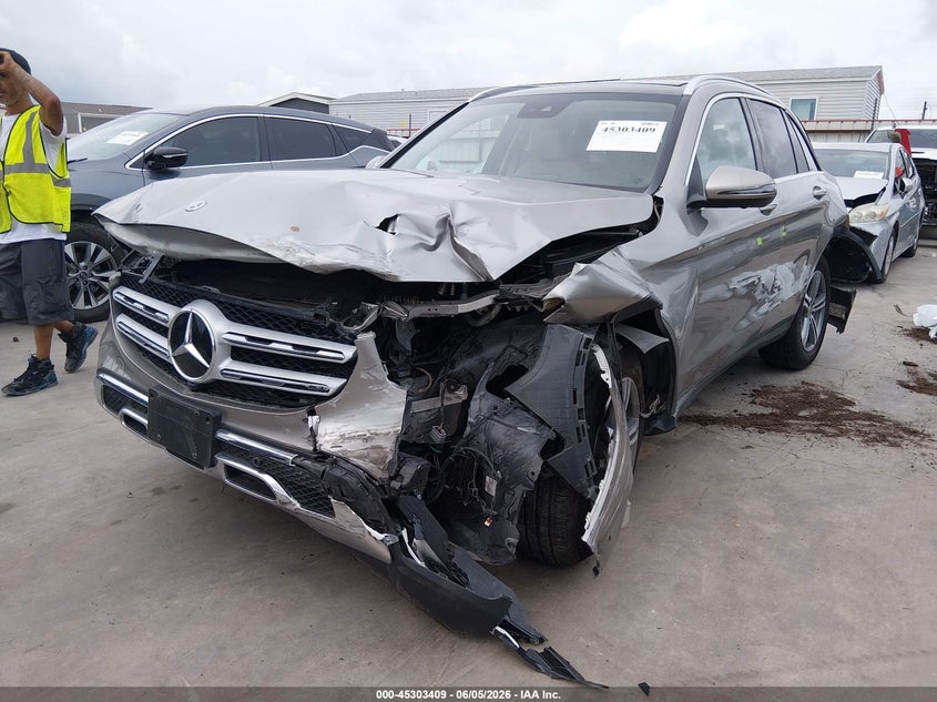 2022 Mercedes-benz Glc VIN W1N0G8DB9NV396728 IAAI salvage auction — FRONT & REAR, Salvage Title, sold $4,875 on 2026-07-14 (photo 2)