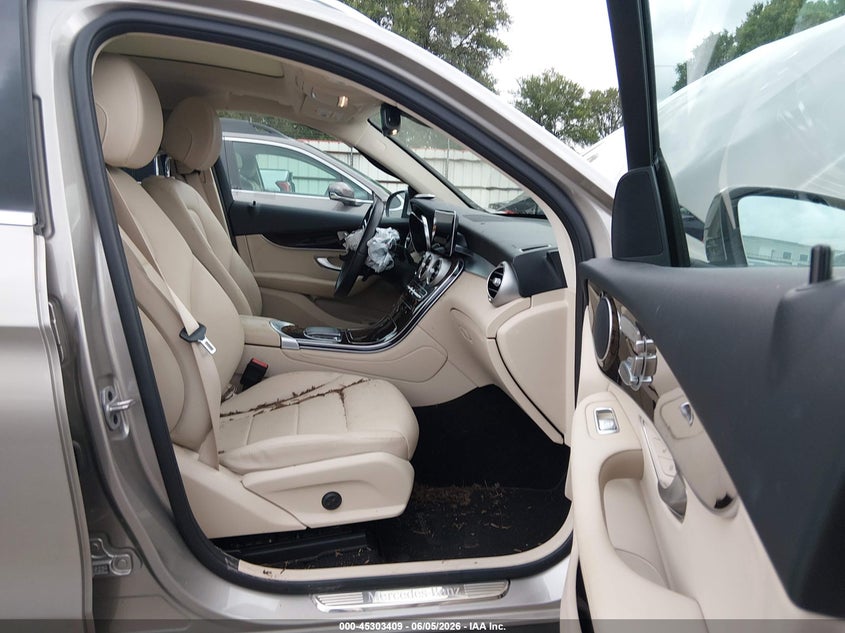 2022 Mercedes-benz Glc VIN W1N0G8DB9NV396728 IAAI salvage auction — FRONT & REAR, Salvage Title, sold $4,875 on 2026-07-14 (photo 5)