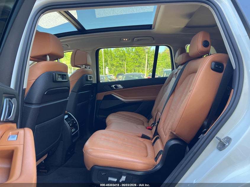 2019 BMW X7 VIN 5UXCX4C59KLS38985 IAAI salvage auction — NORMAL WEAR, Clear (Massachusetts), sold $22,825 on 2026-07-29 (photo 8)